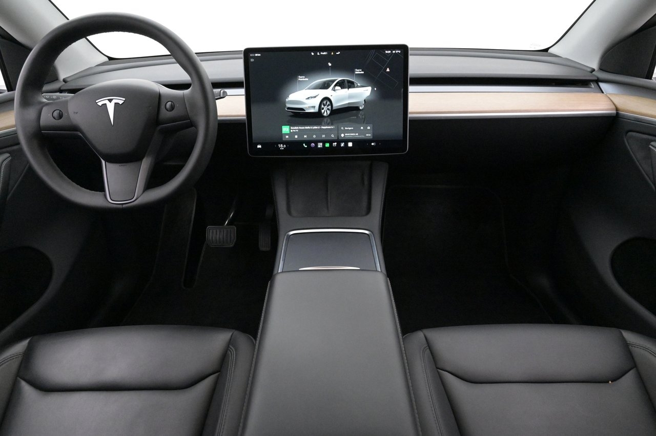 Tesla Model Y 2023, photo 6/10