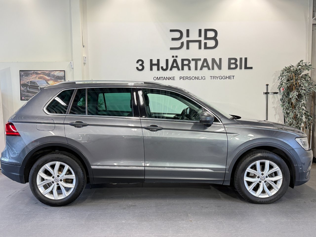 Volkswagen Tiguan 2019, bild 6/10
