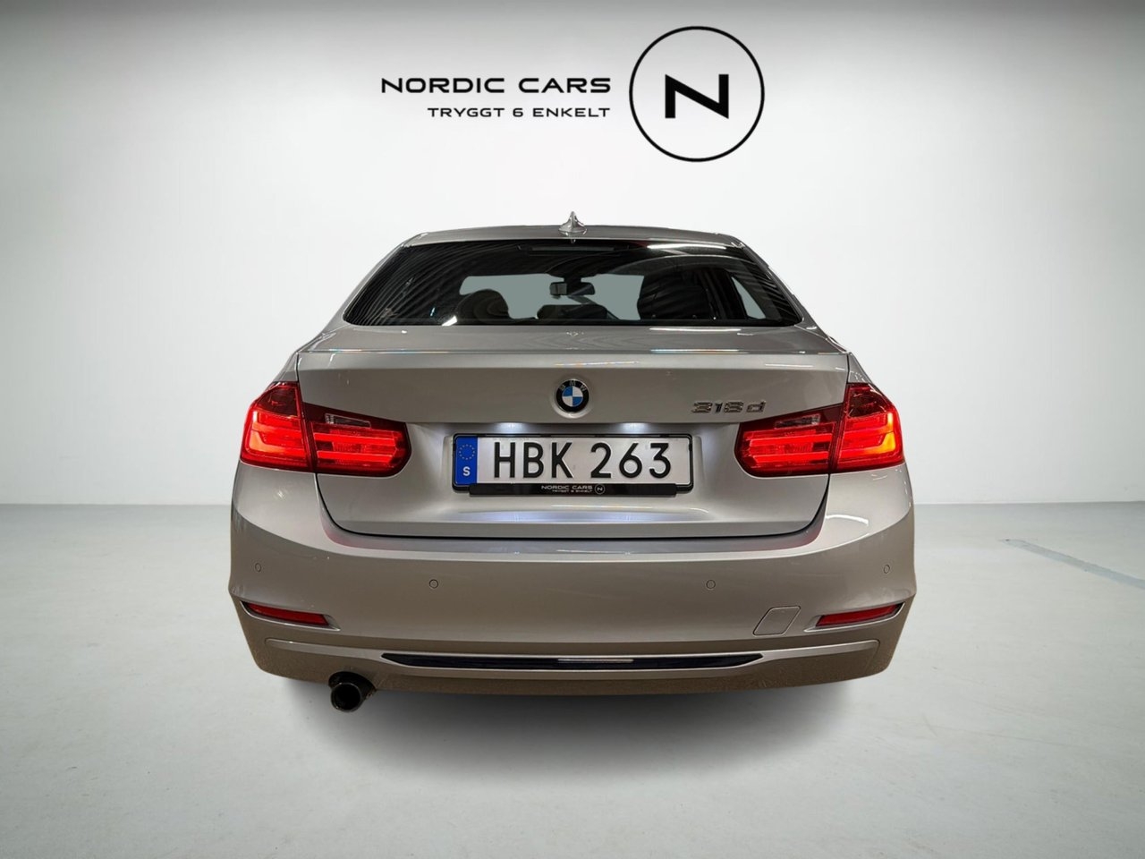 BMW 318 2015, photo 3/10