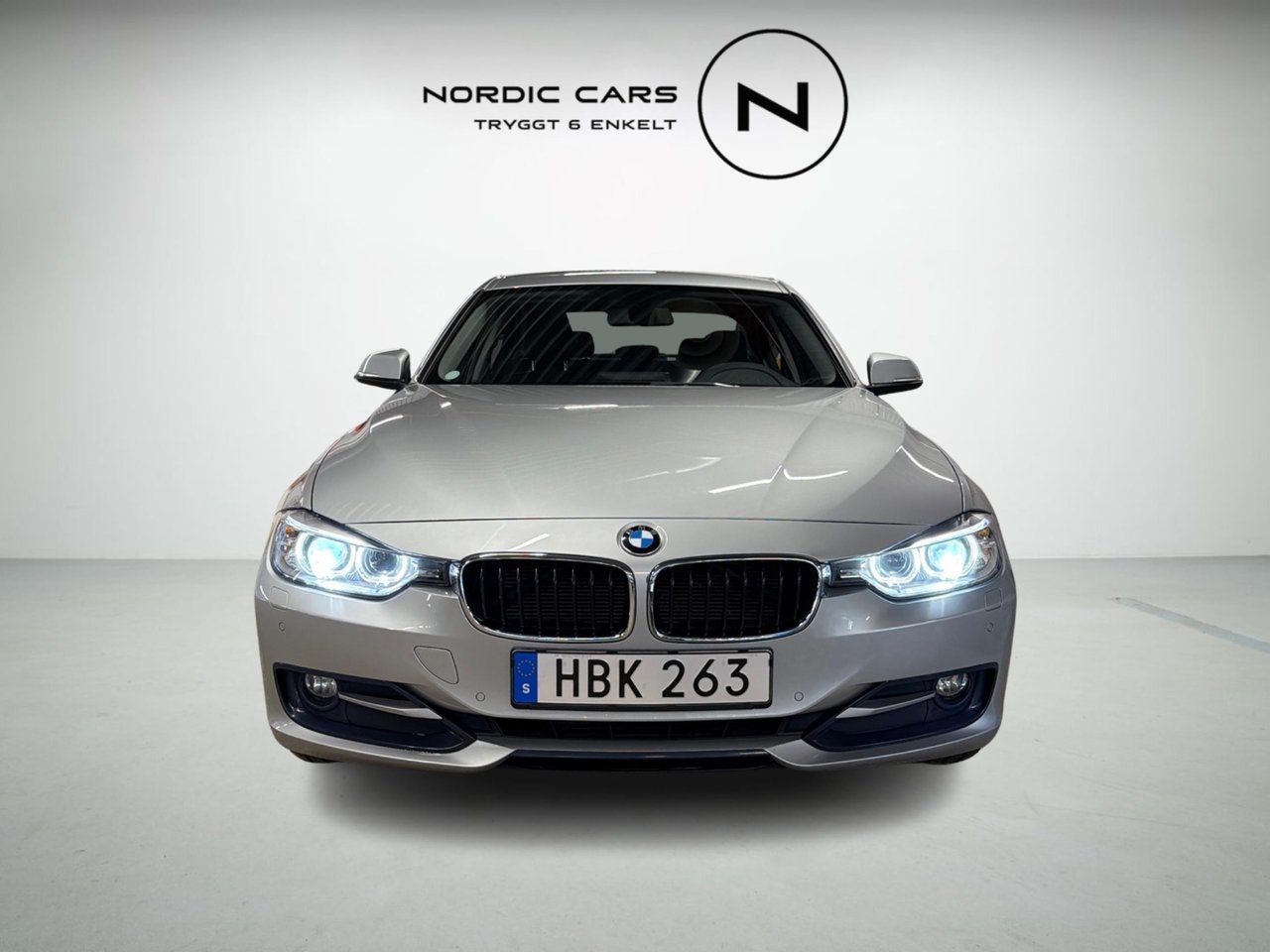 BMW 318 2015, photo 4/10