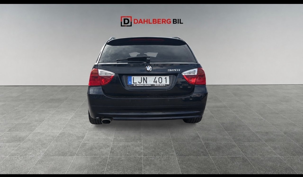 BMW 320i 2008, bild 3/10
