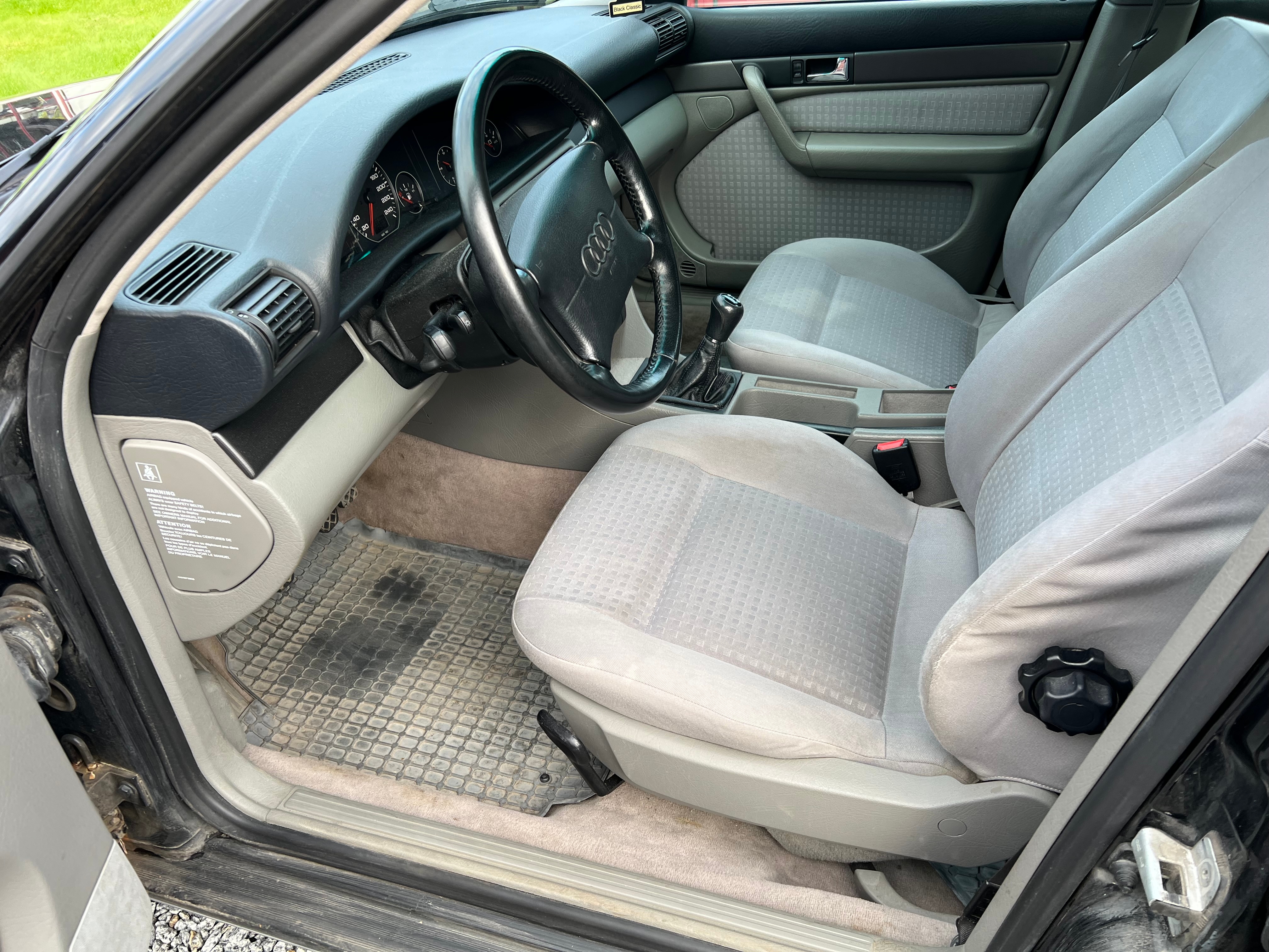 Audi A6 Sedan 1.8 Manuell 1997, bild 7/10