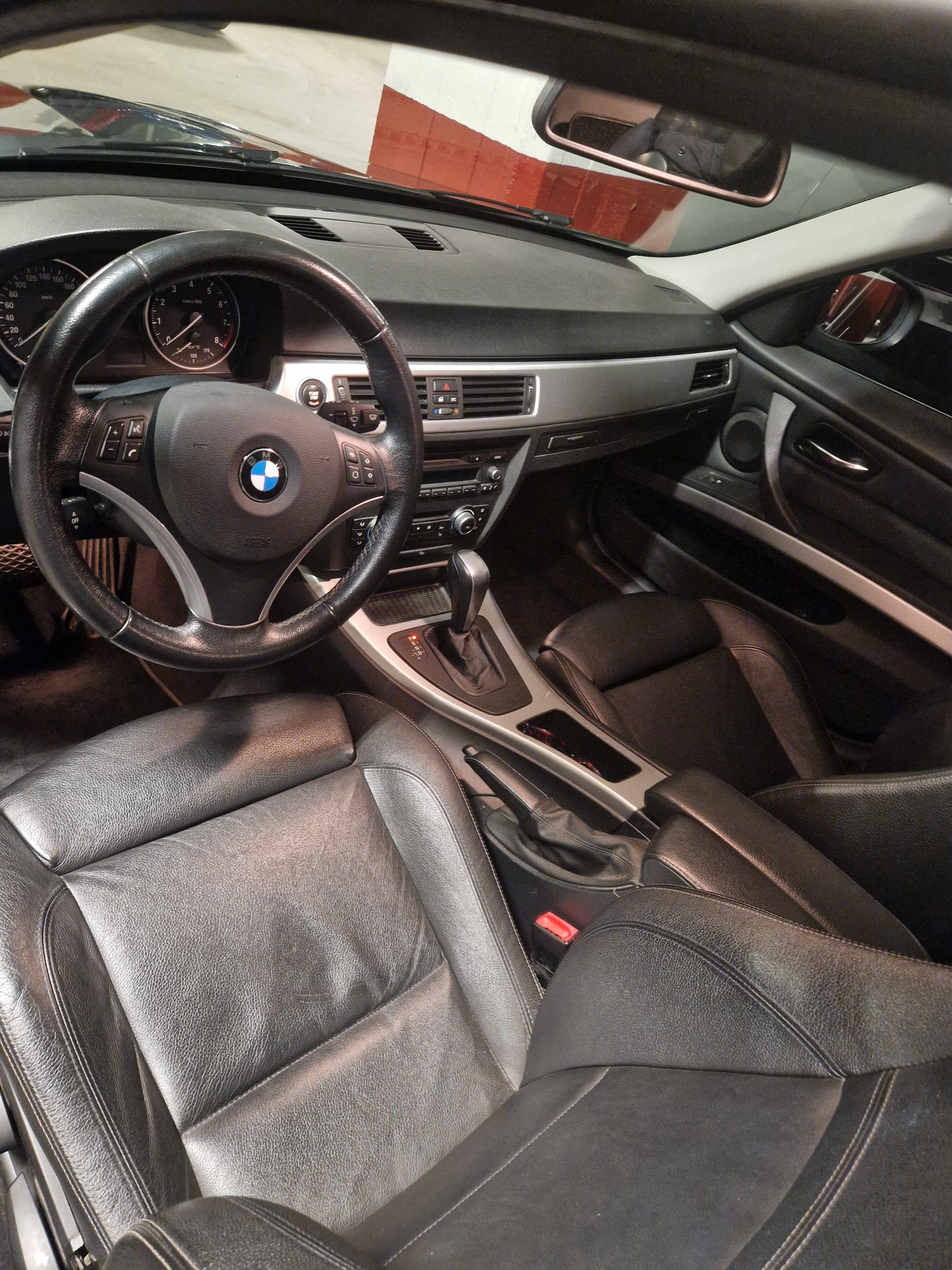 BMW 335 i xDrive Touring Pano 2011, bild 4/9
