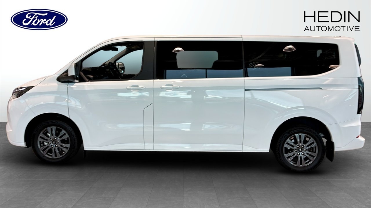 Ford Tourneo Custom Titanium PHEV 9-Sits 2025, bild 6/9