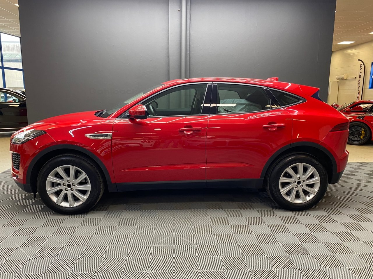 Jaguar E-Pace D150 AWD 2019, kuva 2/10