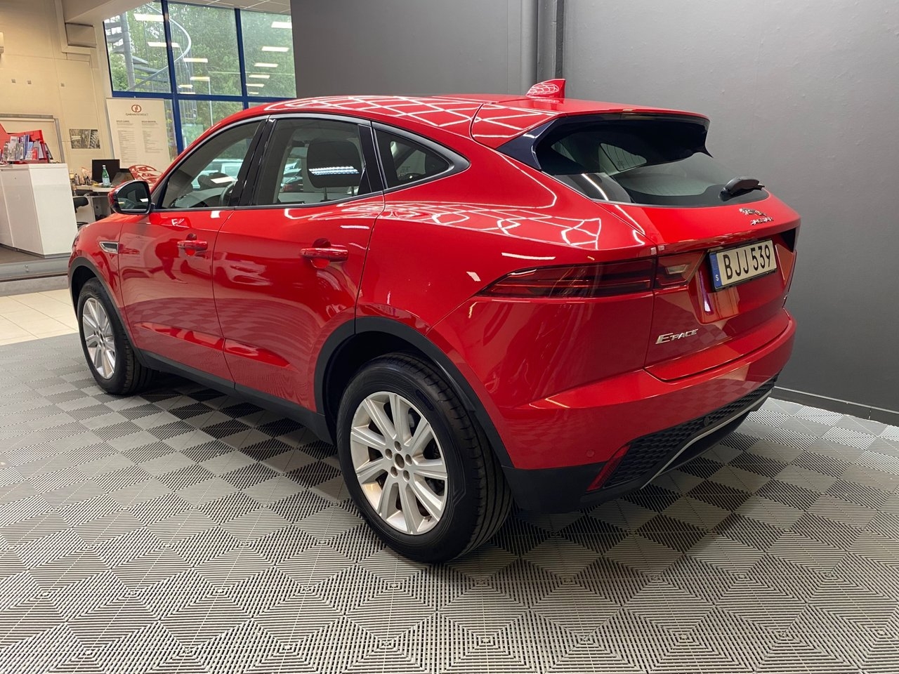 Jaguar E-Pace D150 AWD 2019, kuva 3/10