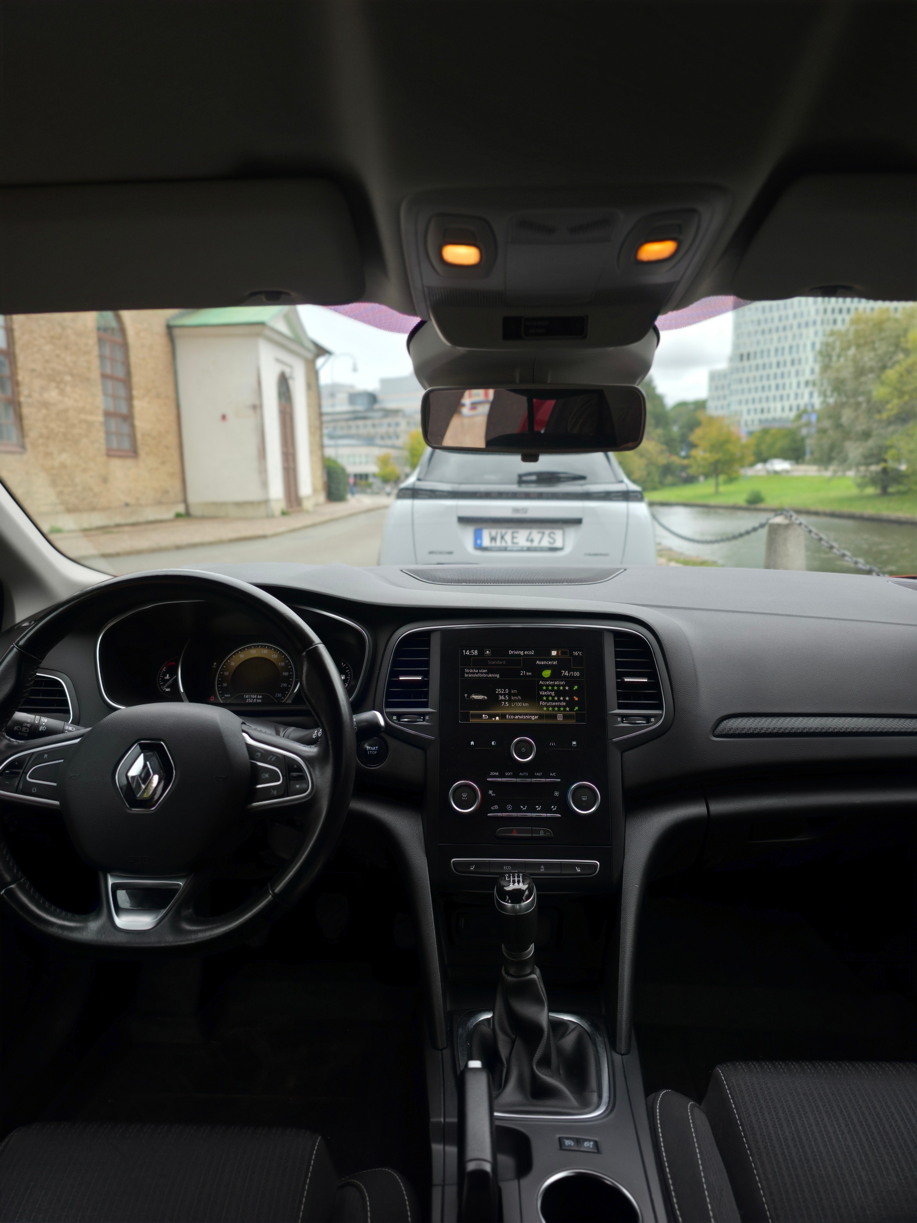 Renault Megane IV 1.2 TCe Manuell 2017, kuva 5/10