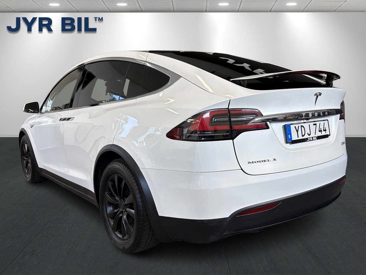 Tesla Model X 2016, photo 5/10
