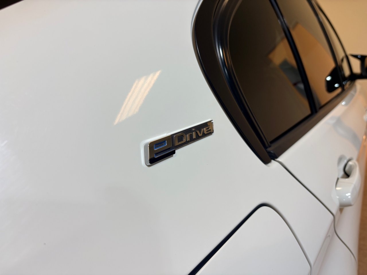 BMW 330 e Sedan Steptronic Sport line 2017, kuva 6/10