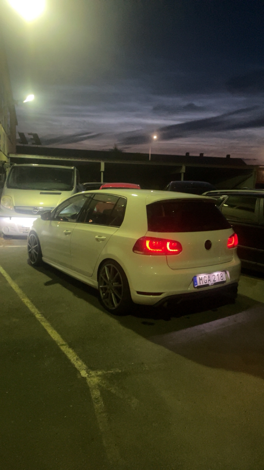 Volkswagen Golf 2012, kuva 4/10
