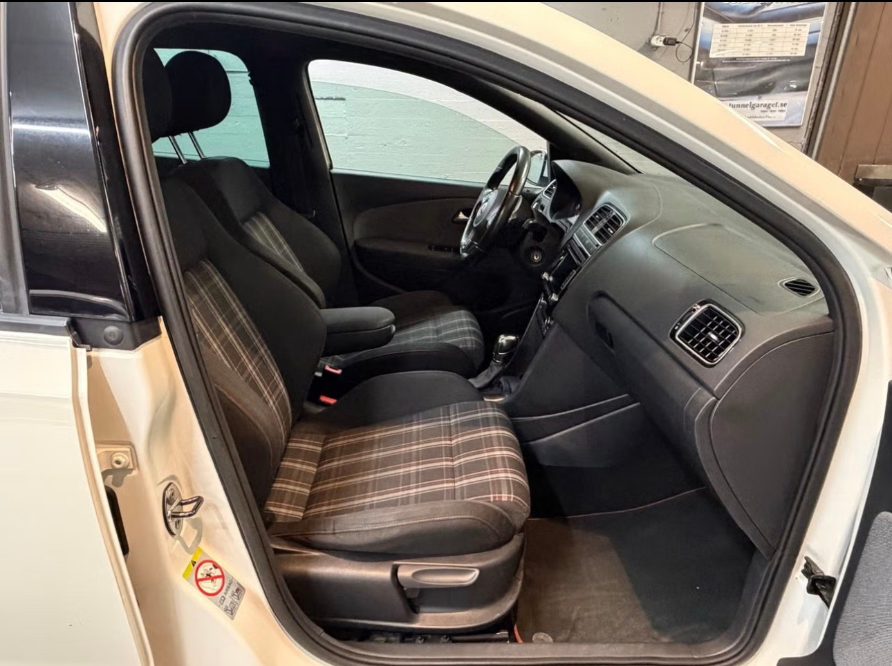 Volkswagen Polo 2012, kuva 2/10