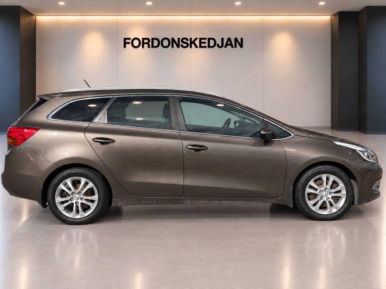 Kia Ceed cee'd_sw 1.6 CRDi EX Comfort 2014, bild 5/10