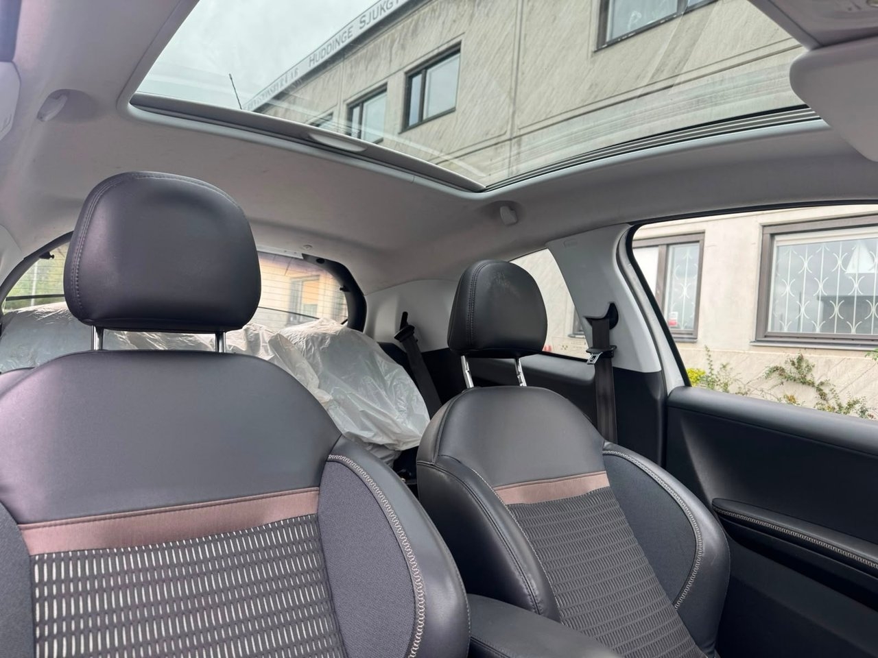 Peugeot 208 2012, bild 4/10