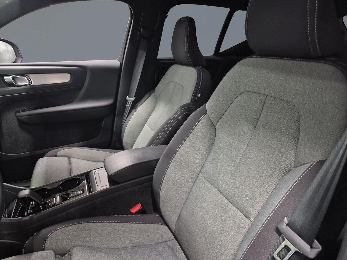 Volvo XC40 B3 FWD Bensin Plus Dark 2025, bild 6/10