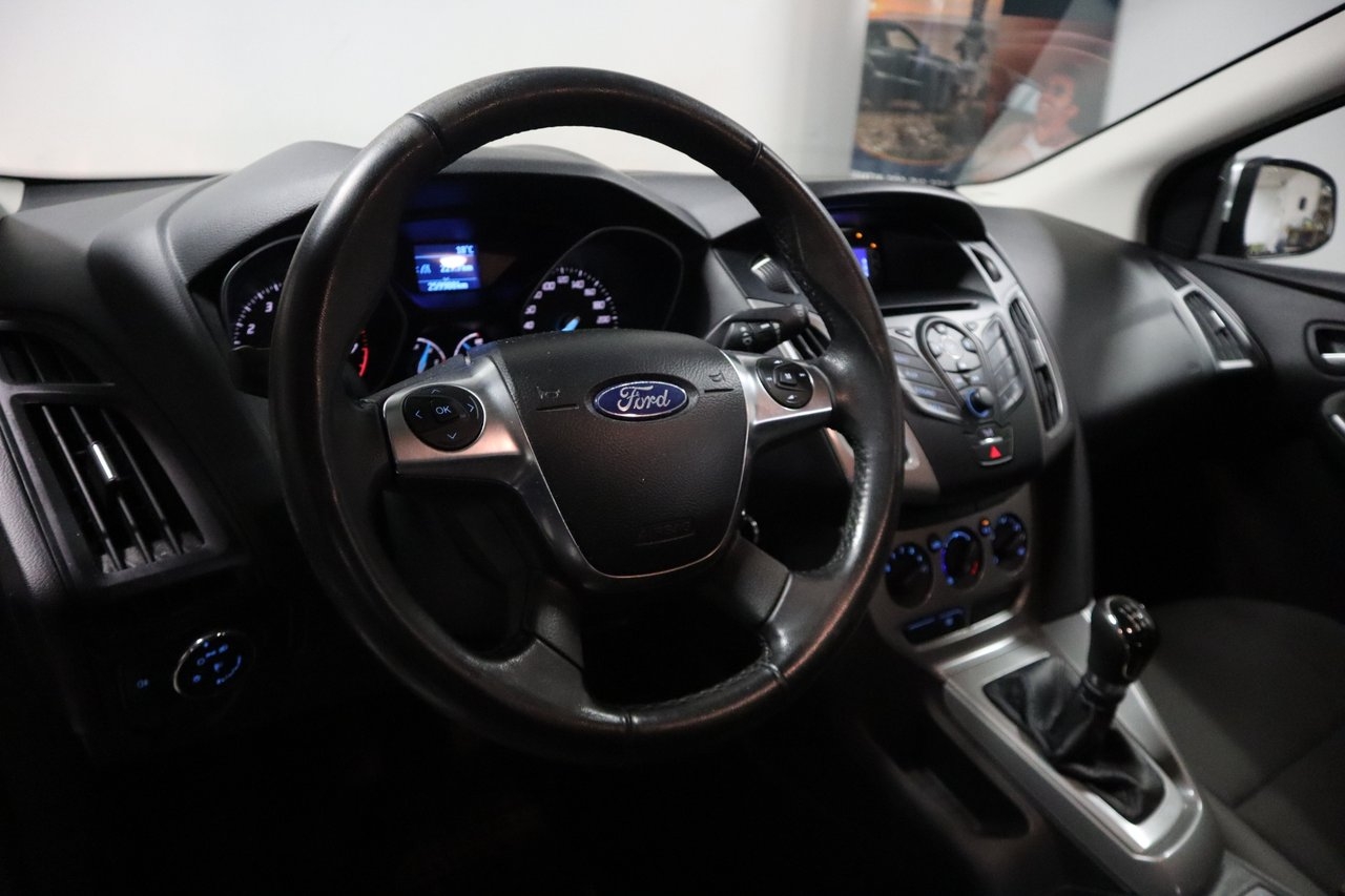 Ford Focus 2012, bild 7/10