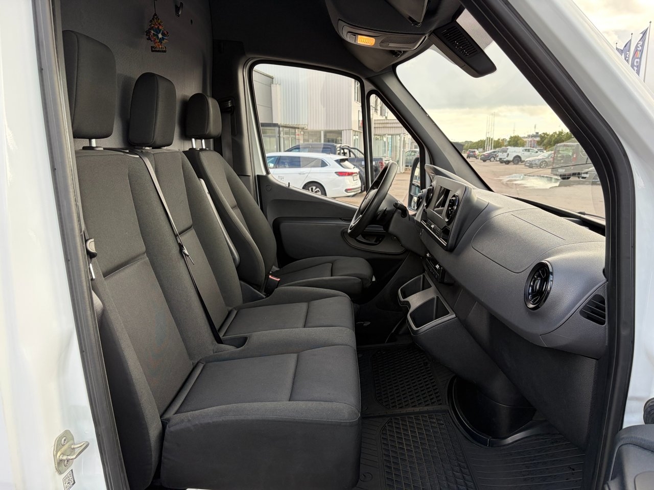 Mercedes-Benz Sprinter 2019, bild 6/10
