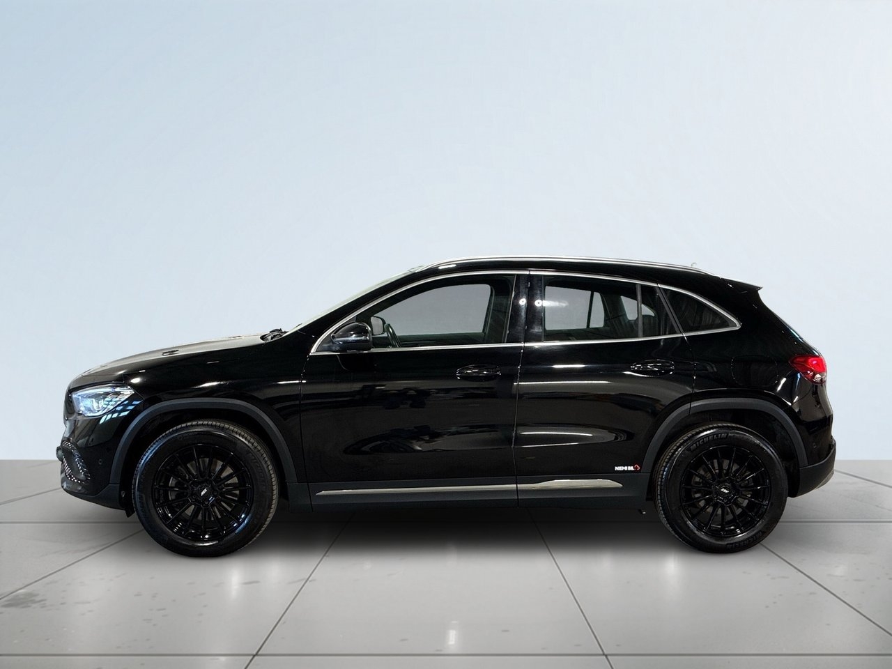 Mercedes-Benz GLA 2023, photo 4/21