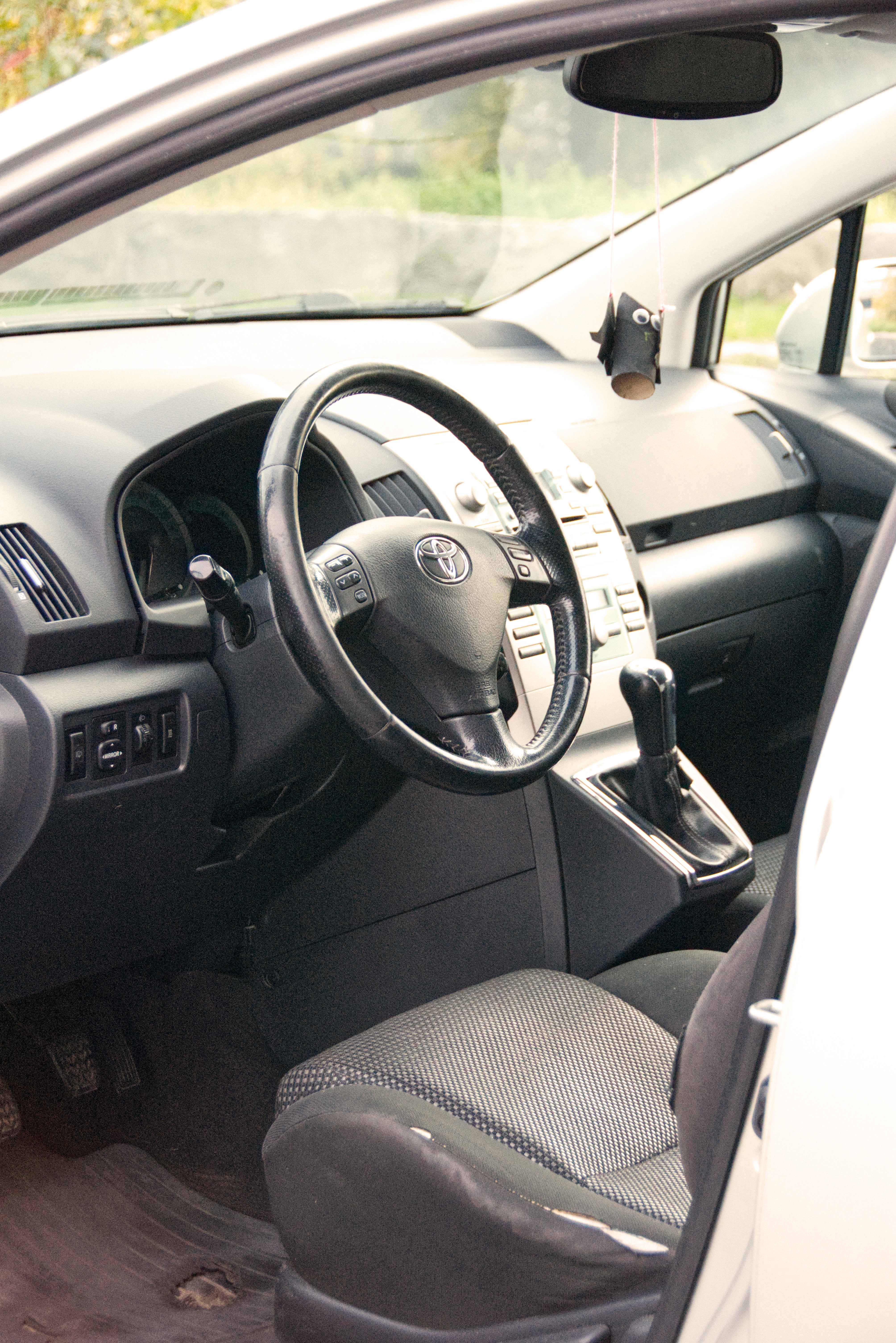 Toyota Corolla Verso 2.2 D-CAT Manuell 2006, photo 2/9