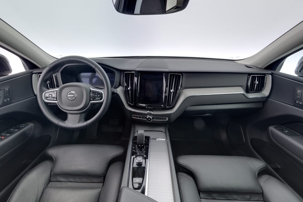 Volvo XC60 T6 Plus Dark Edition 2025, kuva 7/10