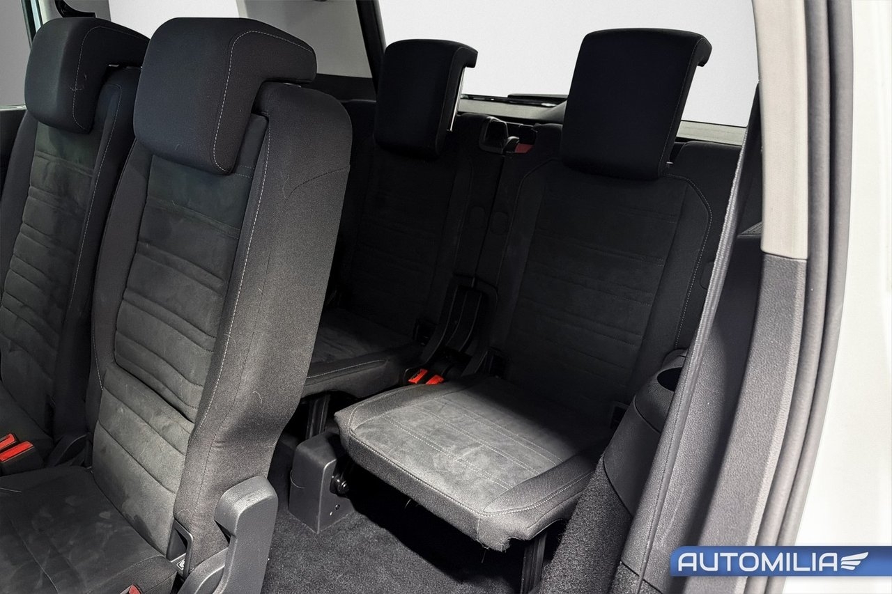 Volkswagen Touran 2016, photo 4/10