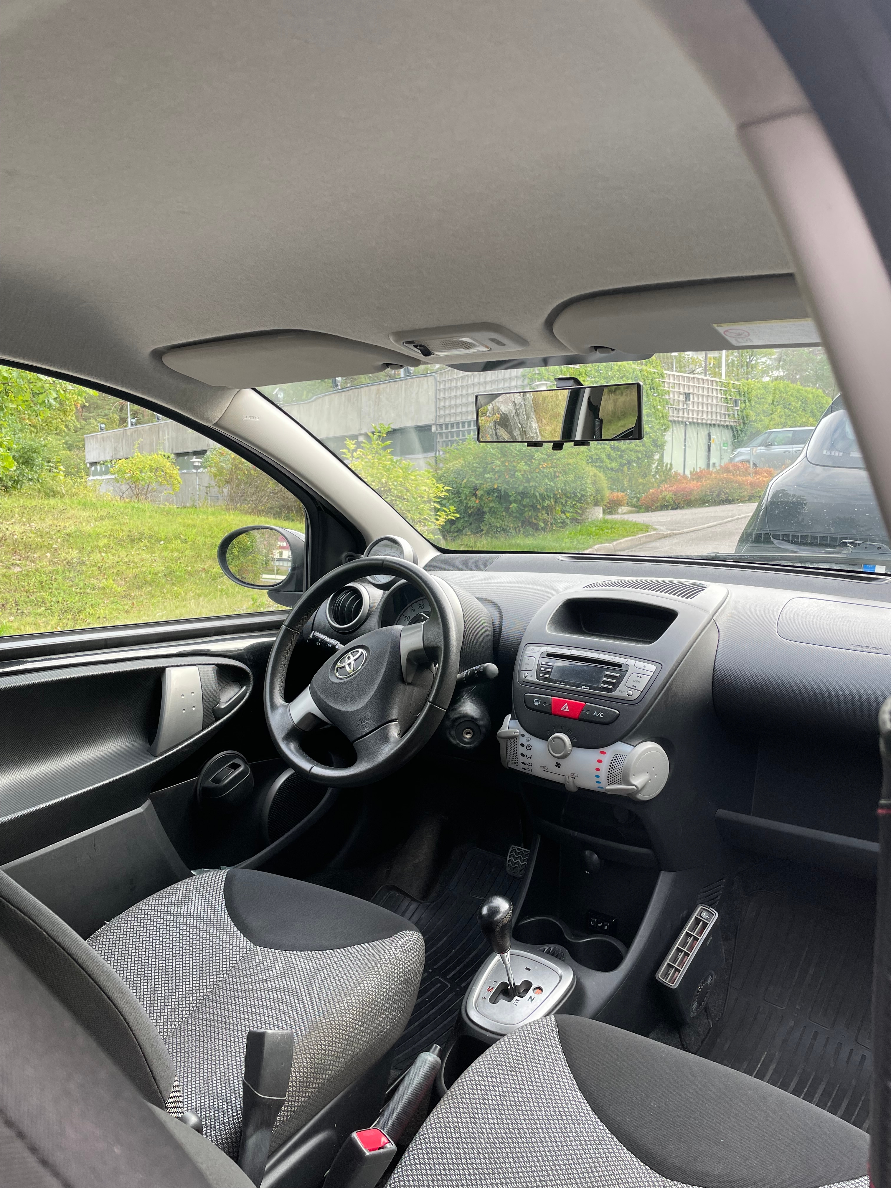 Toyota Aygo 5-dörrar 1.0 VVT-i MultiMode 2012, bild 6/8