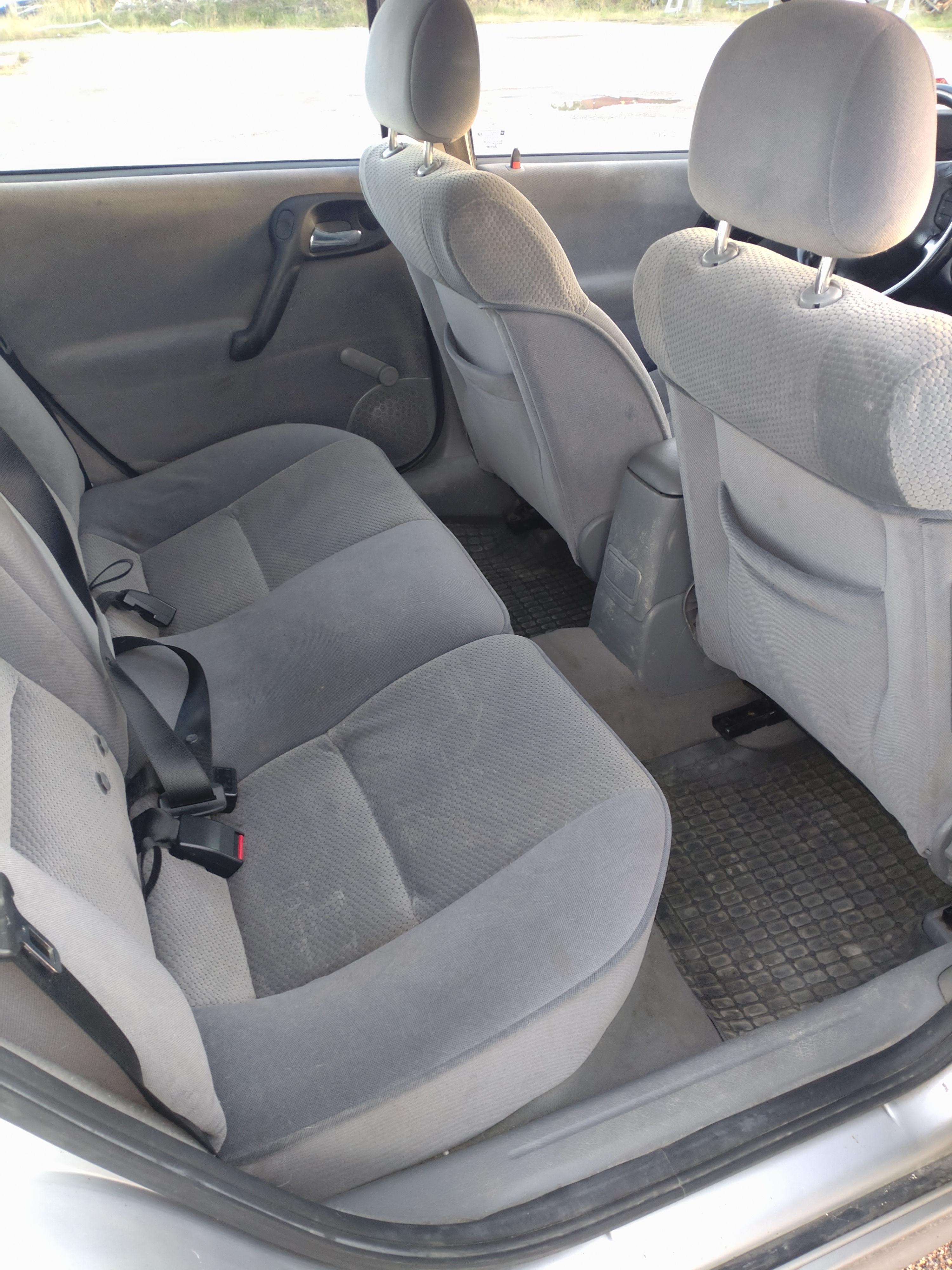 Opel Vectra Caravan 1.8 Manuell 2001, bild 5/5