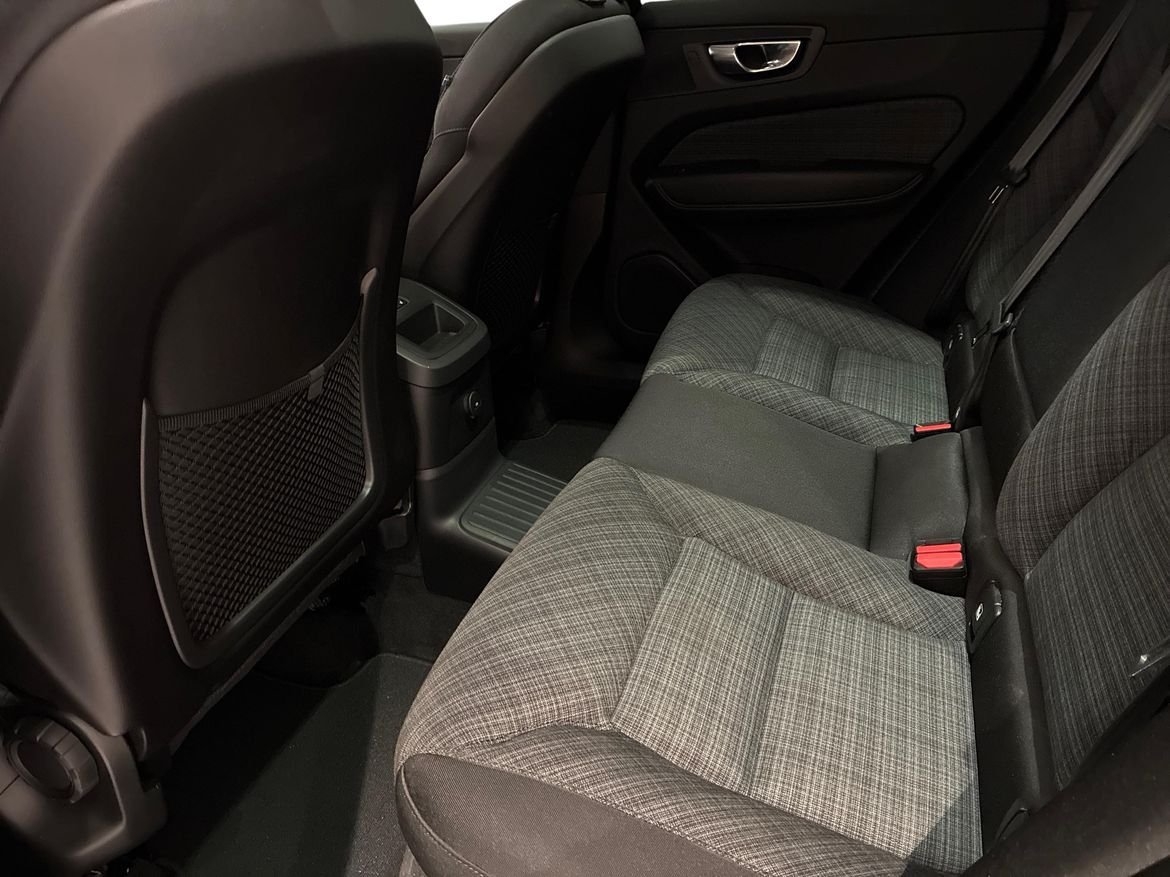 Volvo XC60 Recharge T6 Core Edition 2023, kuva 6/20