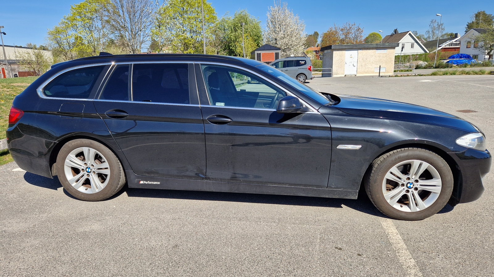 BMW 520 d Touring Manuell 2012, bild 2/7