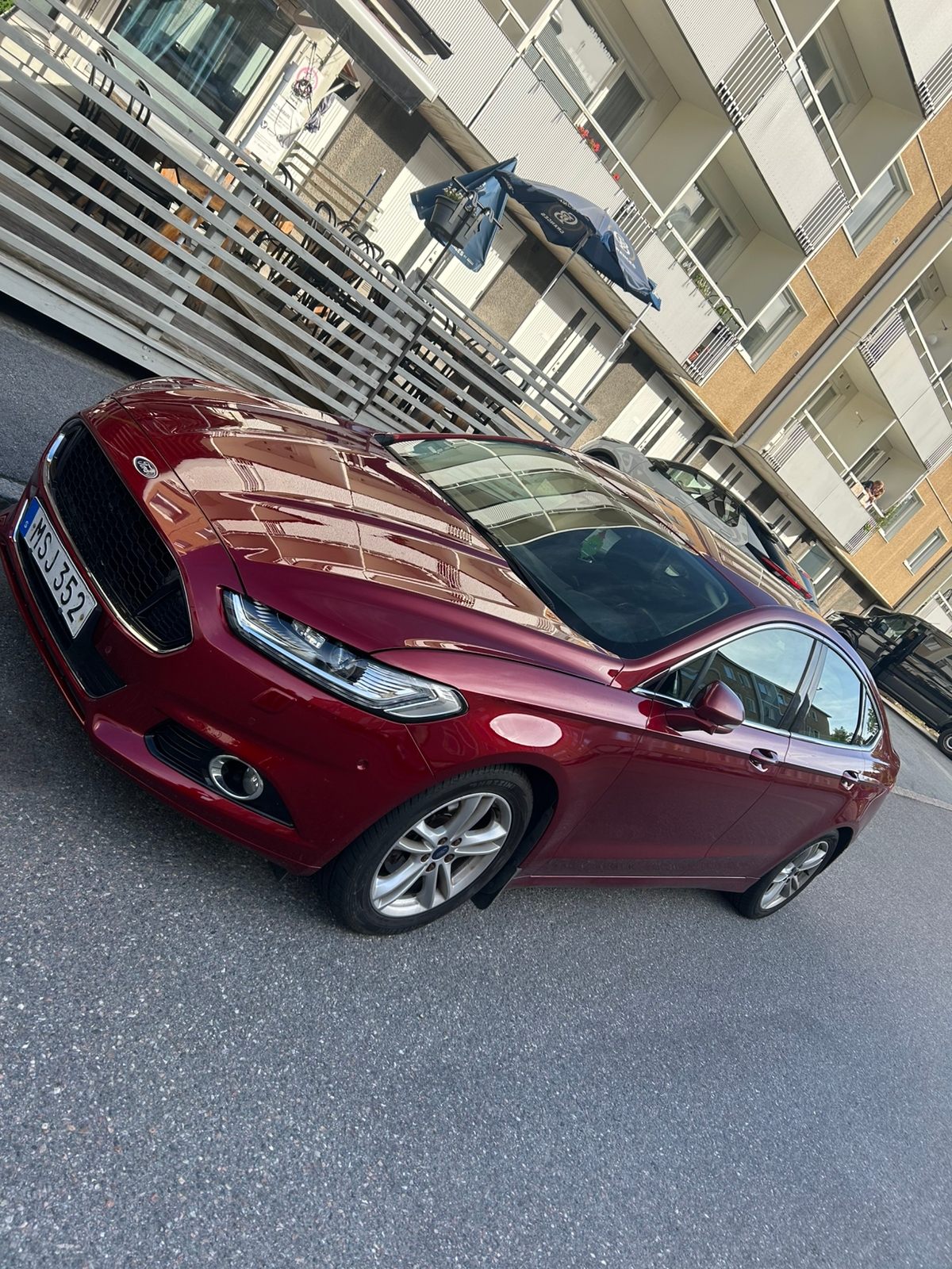 Ford Mondeo 1.5 EcoBoost Manuell 2015, bild 2/10