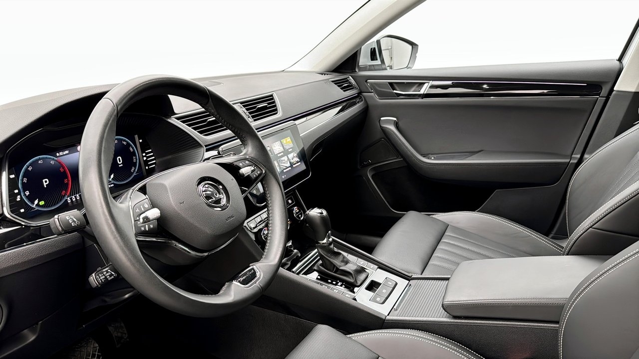 Skoda Superb 2024, bild 7/10