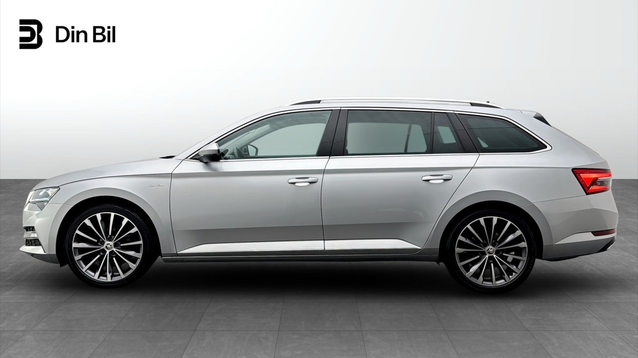 Skoda Superb 2024, bild 2/10
