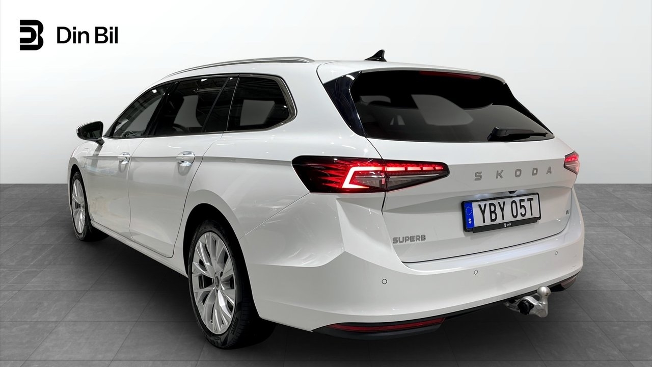 Skoda Superb 2026, photo 3/14