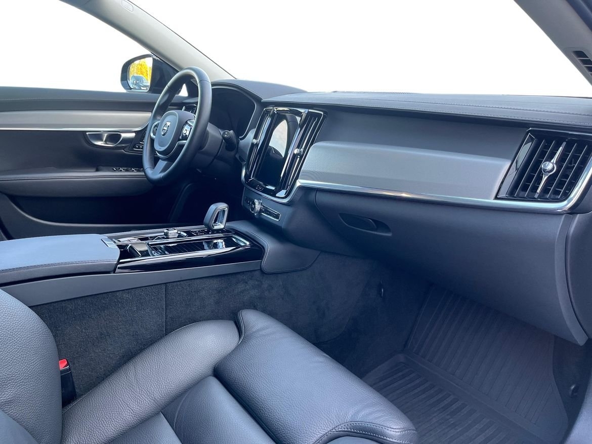 Volvo V90 Recharge T6 Ultimate Dark 2023, kuva 4/22