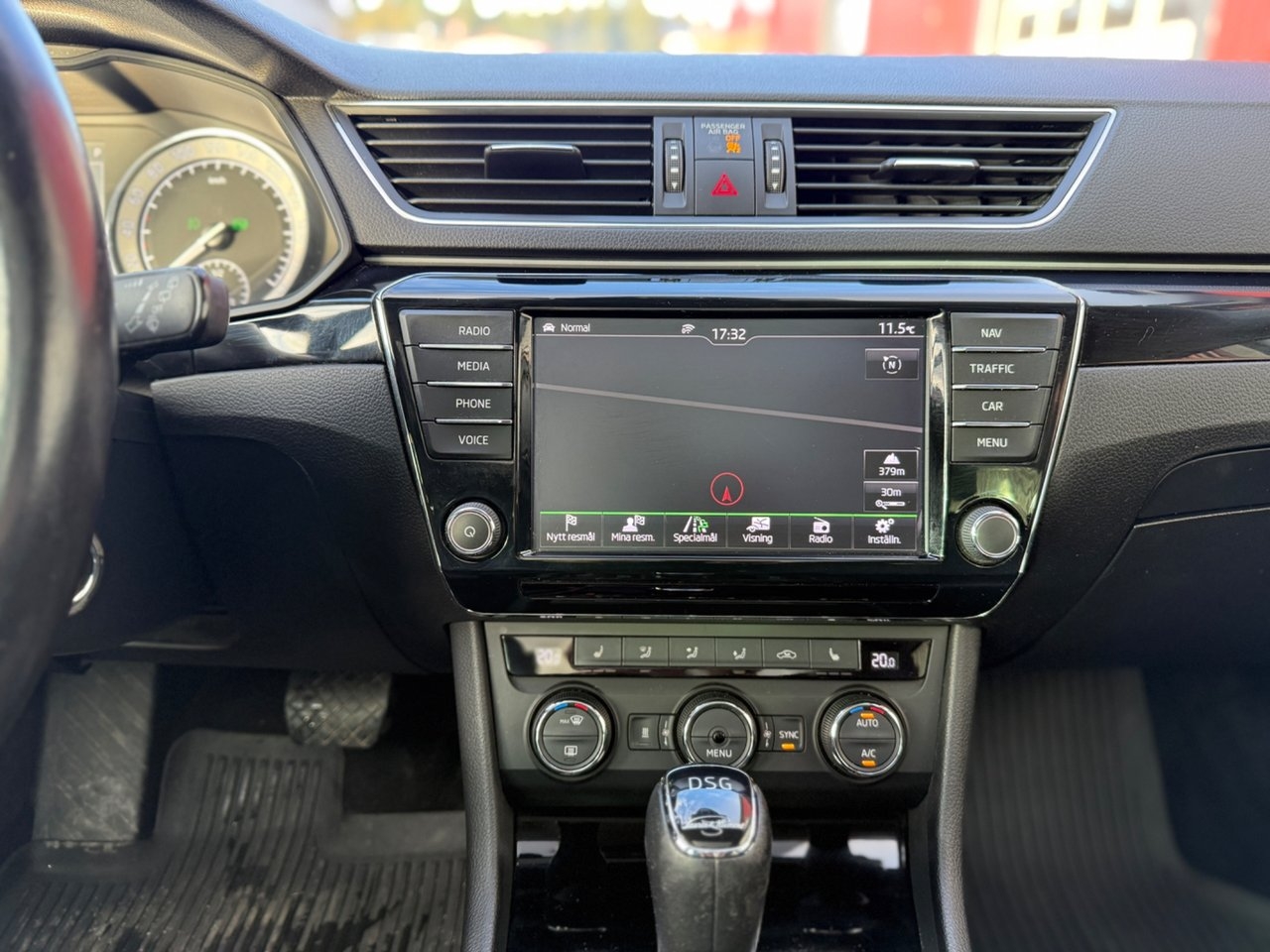 Skoda Superb 2017, bild 5/10