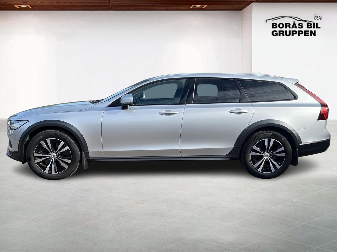Volvo V90 Cross Country 2022, kuva 3/16