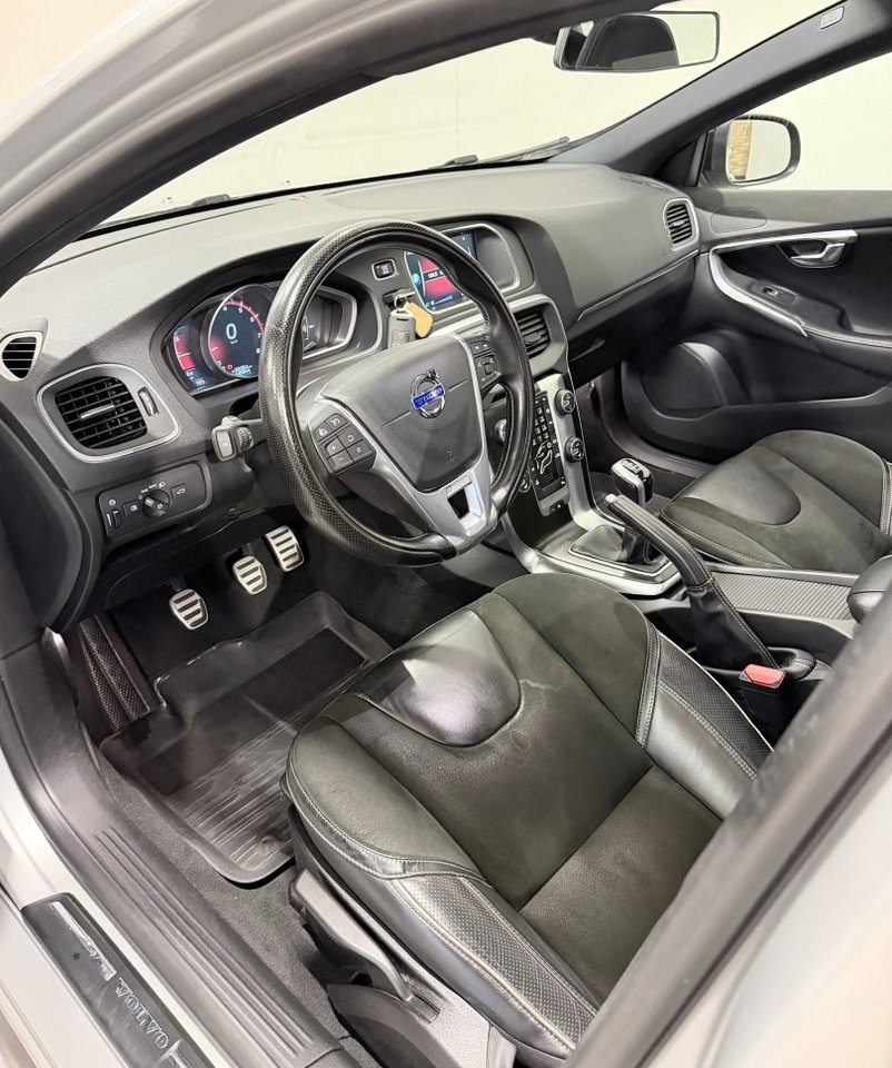 Volvo V40 T3 R-Design 2016, bild 7/10