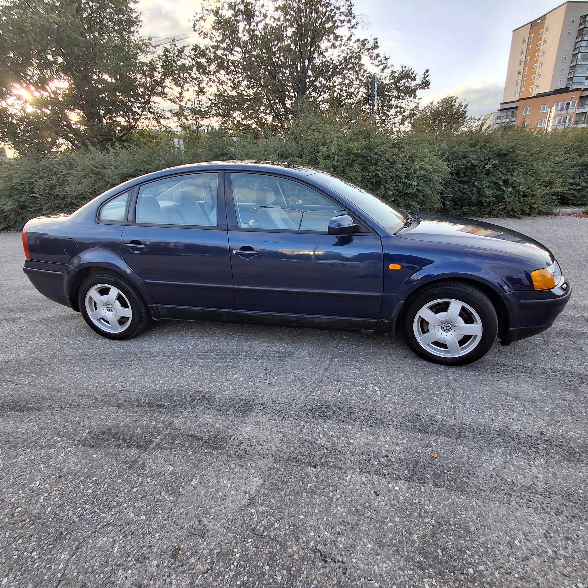 Volkswagen Passat 1.8 T Manuell 1997, bild 4/9