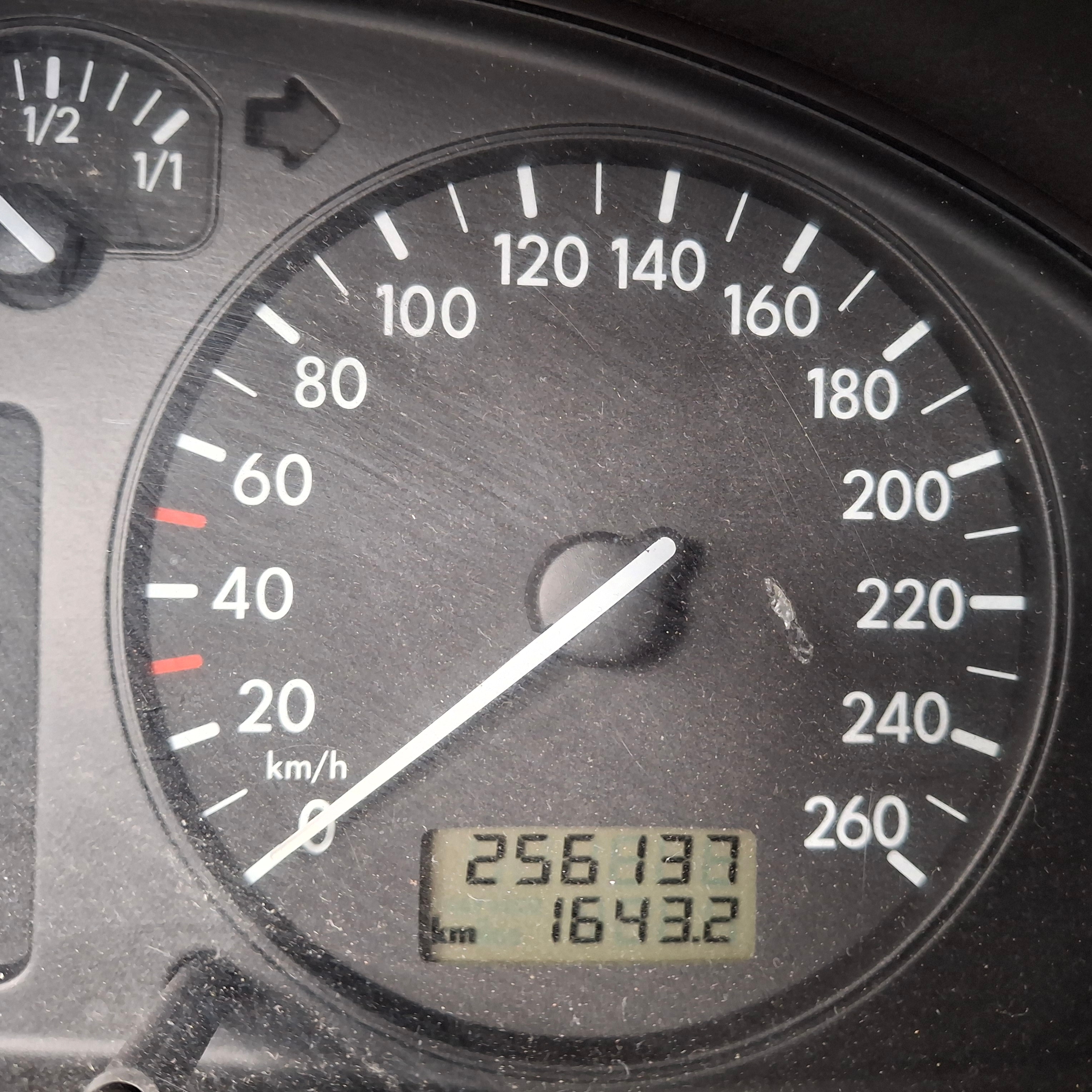 Volkswagen Passat 1.8 T Manuell 1997, bild 7/9