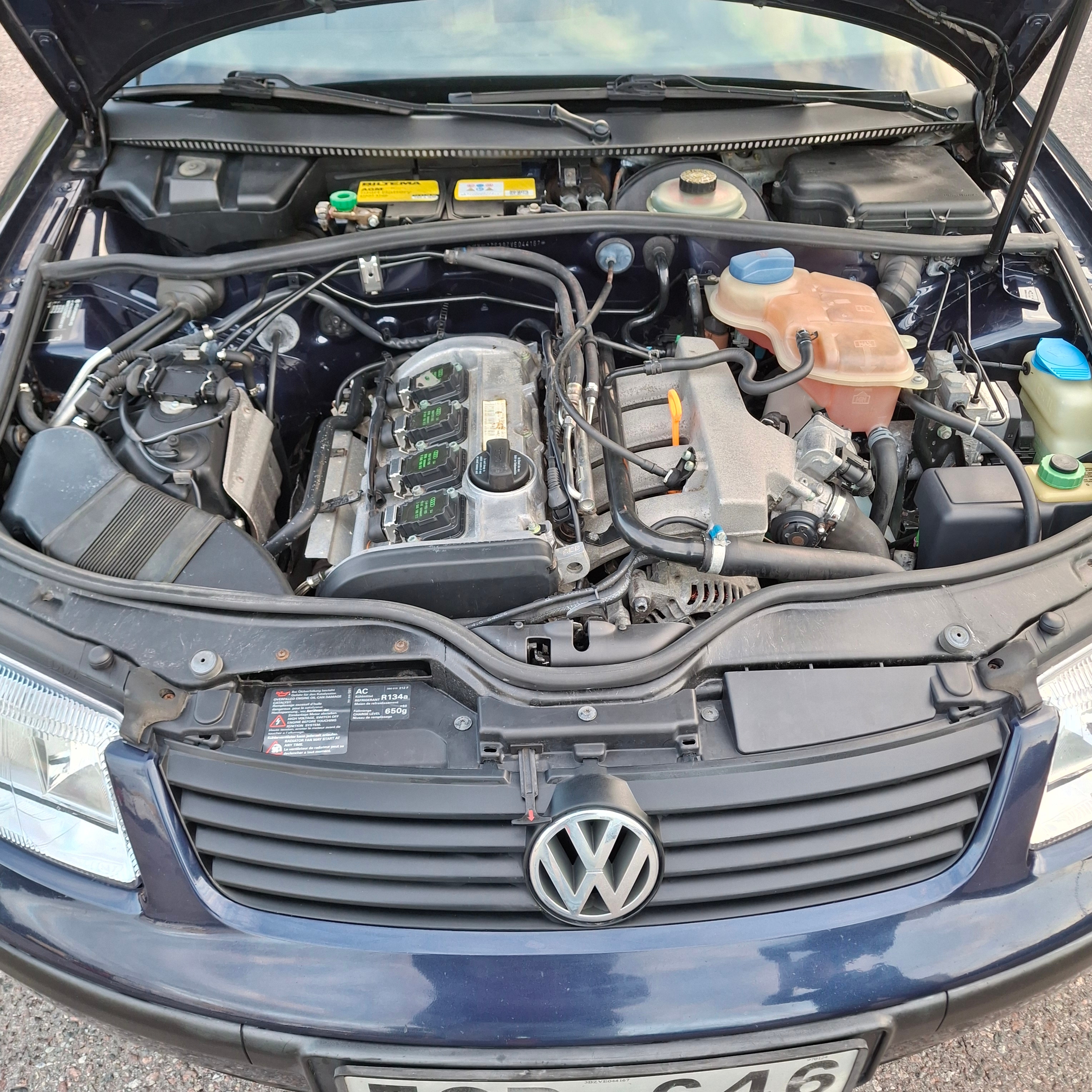 Volkswagen Passat 1.8 T Manuell 1997, bild 2/9
