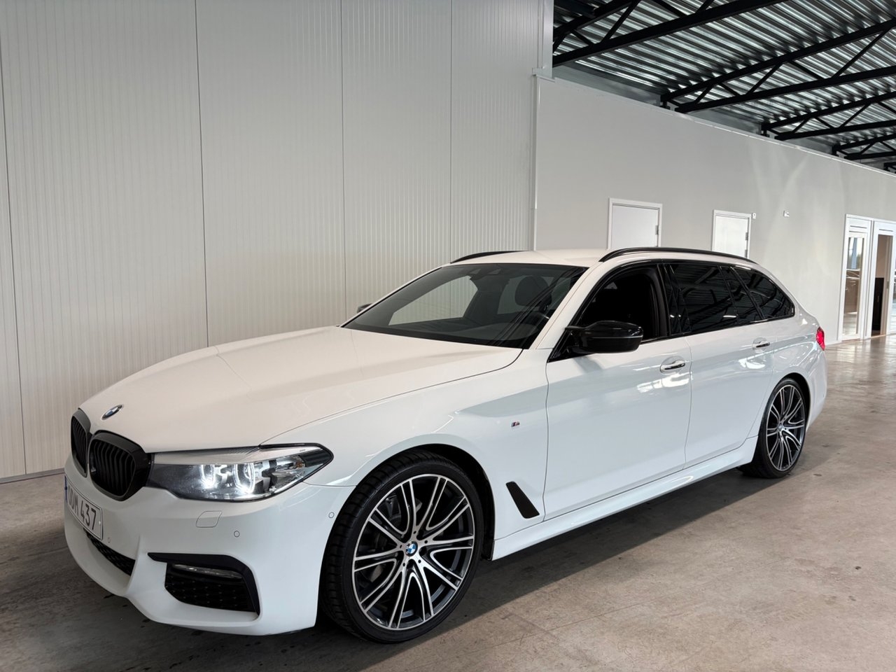 BMW 520 d xDrive M-Sport 2018, bild 4/10
