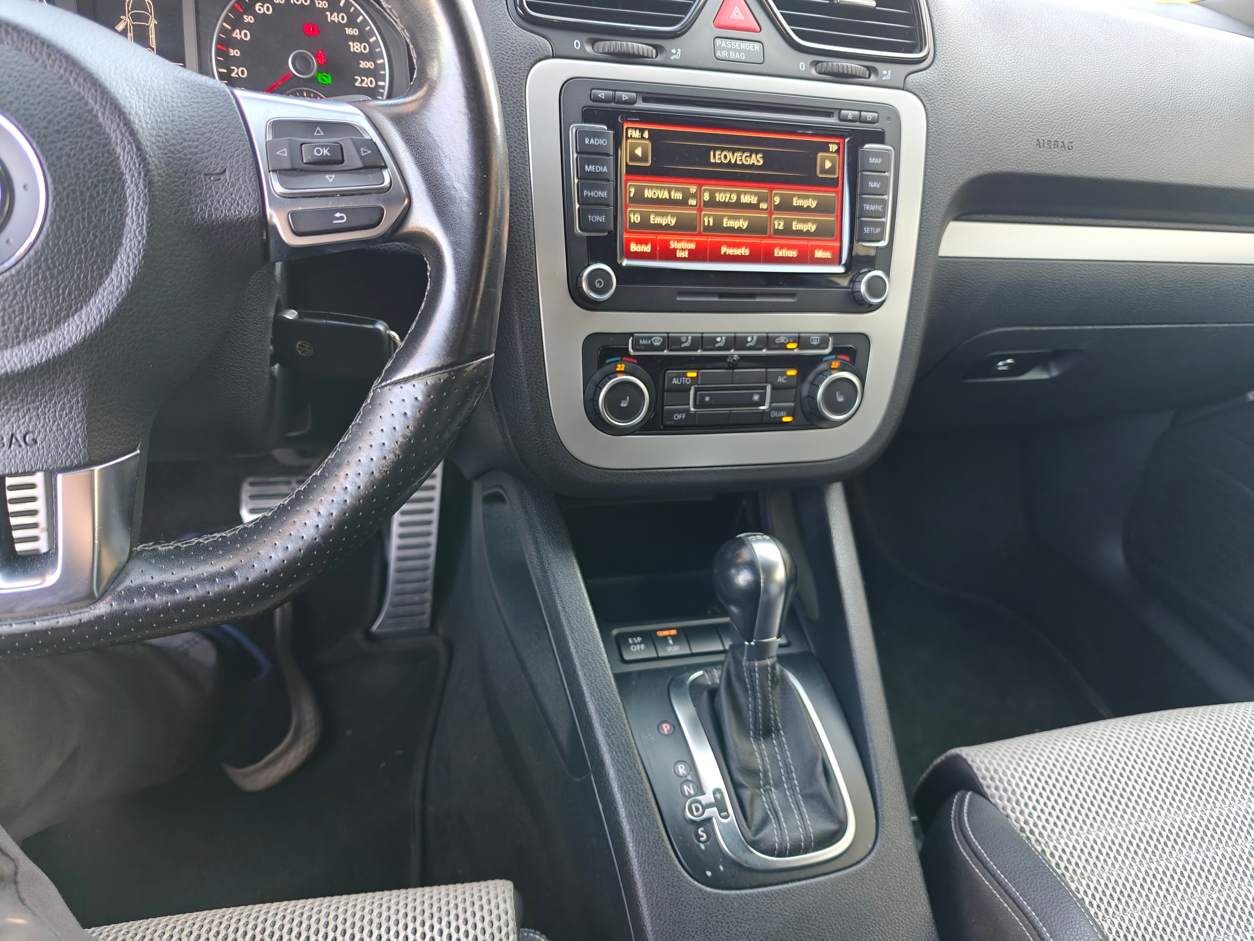 Volkswagen Scirocco 2010, kuva 4/5