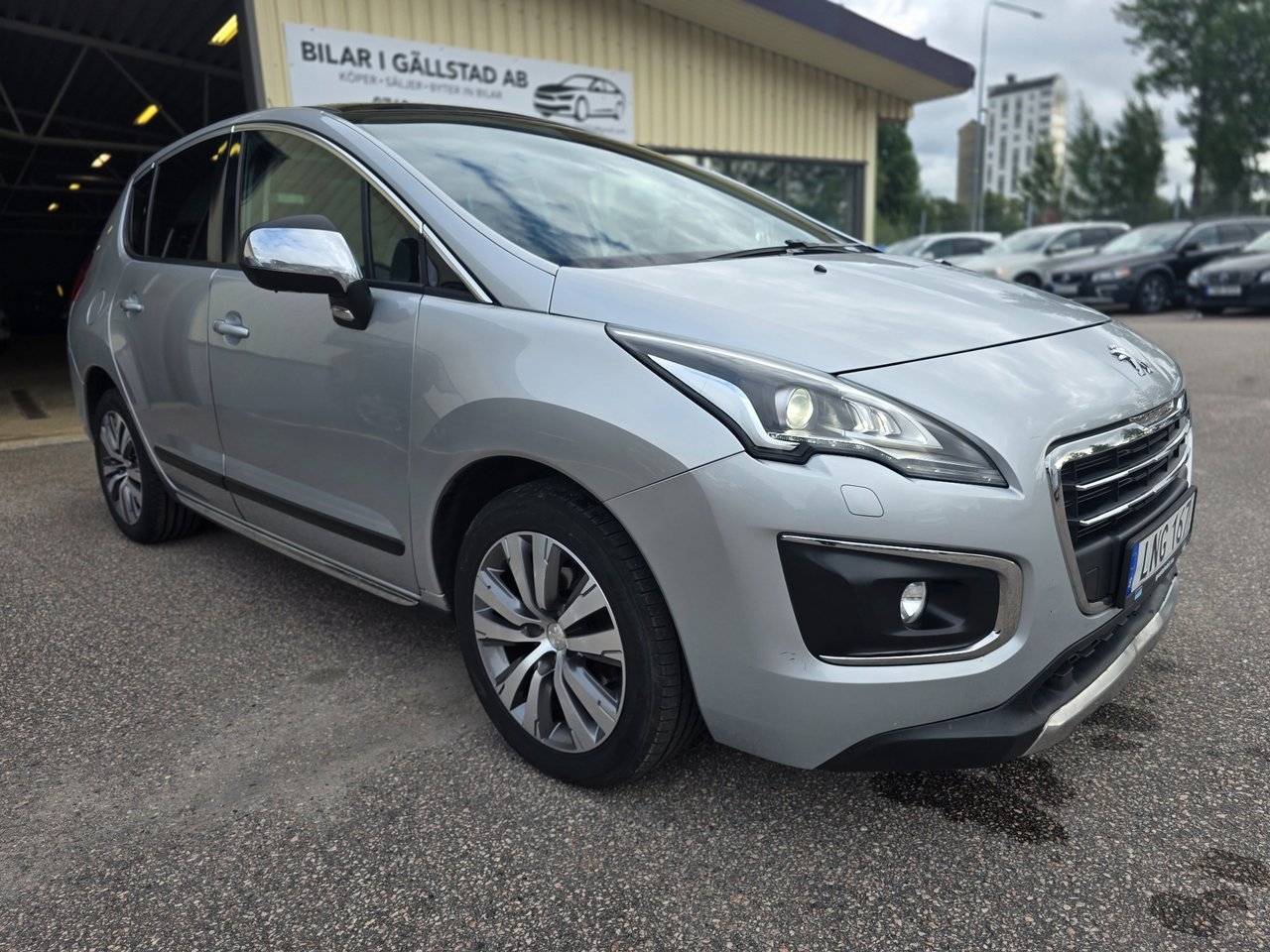Peugeot 3008 1.6 e-HDi EGS Euro Nav 2014, bild 2/10