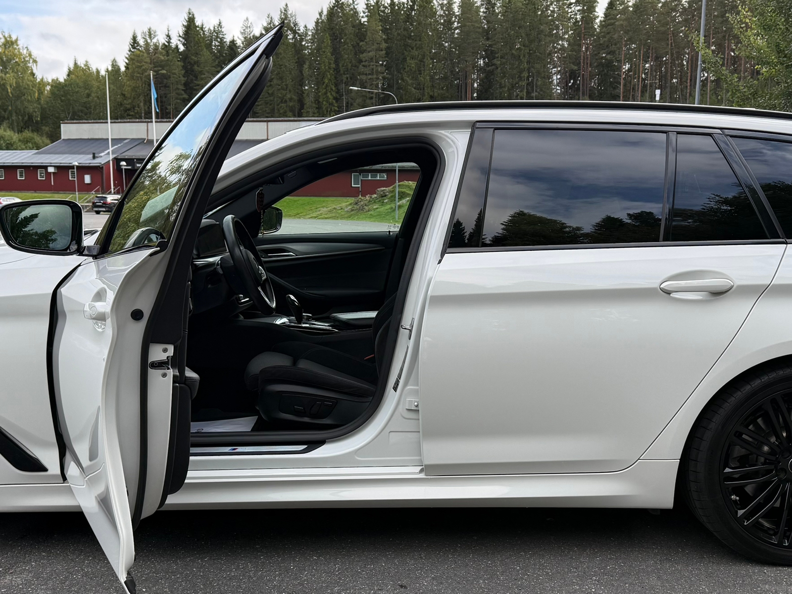 BMW 520 2019, bild 5/9