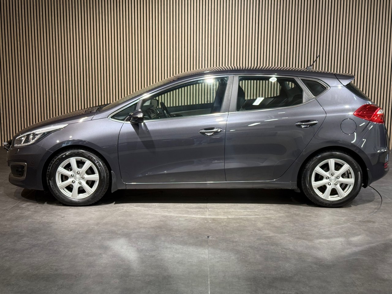 Kia Ceed cee'd 1.6 CRDi 2016, bild 7/10