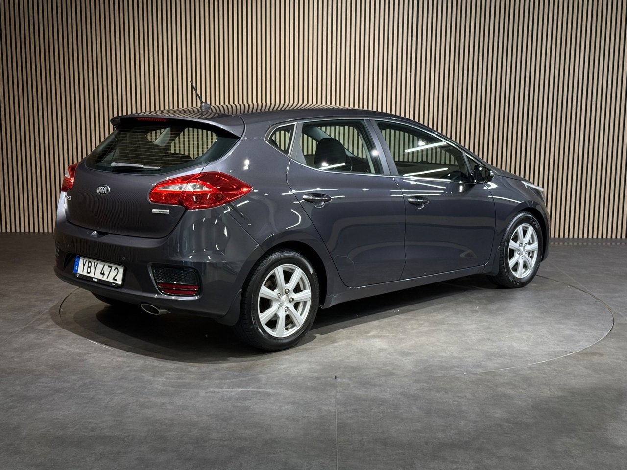 Kia Ceed cee'd 1.6 CRDi 2016, bild 4/10