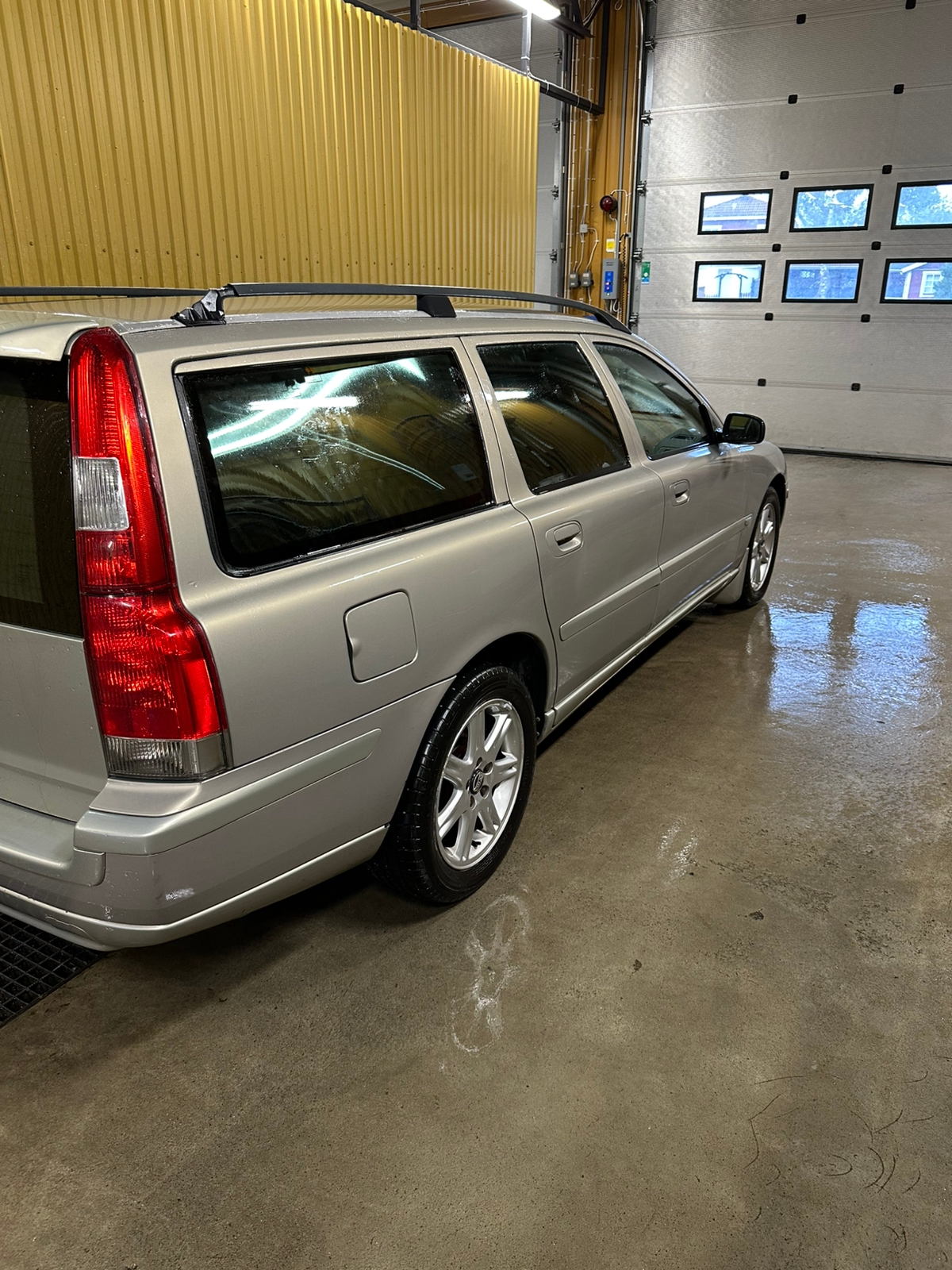 Volvo V70 2.5T Manuell 2004, bild 5/8