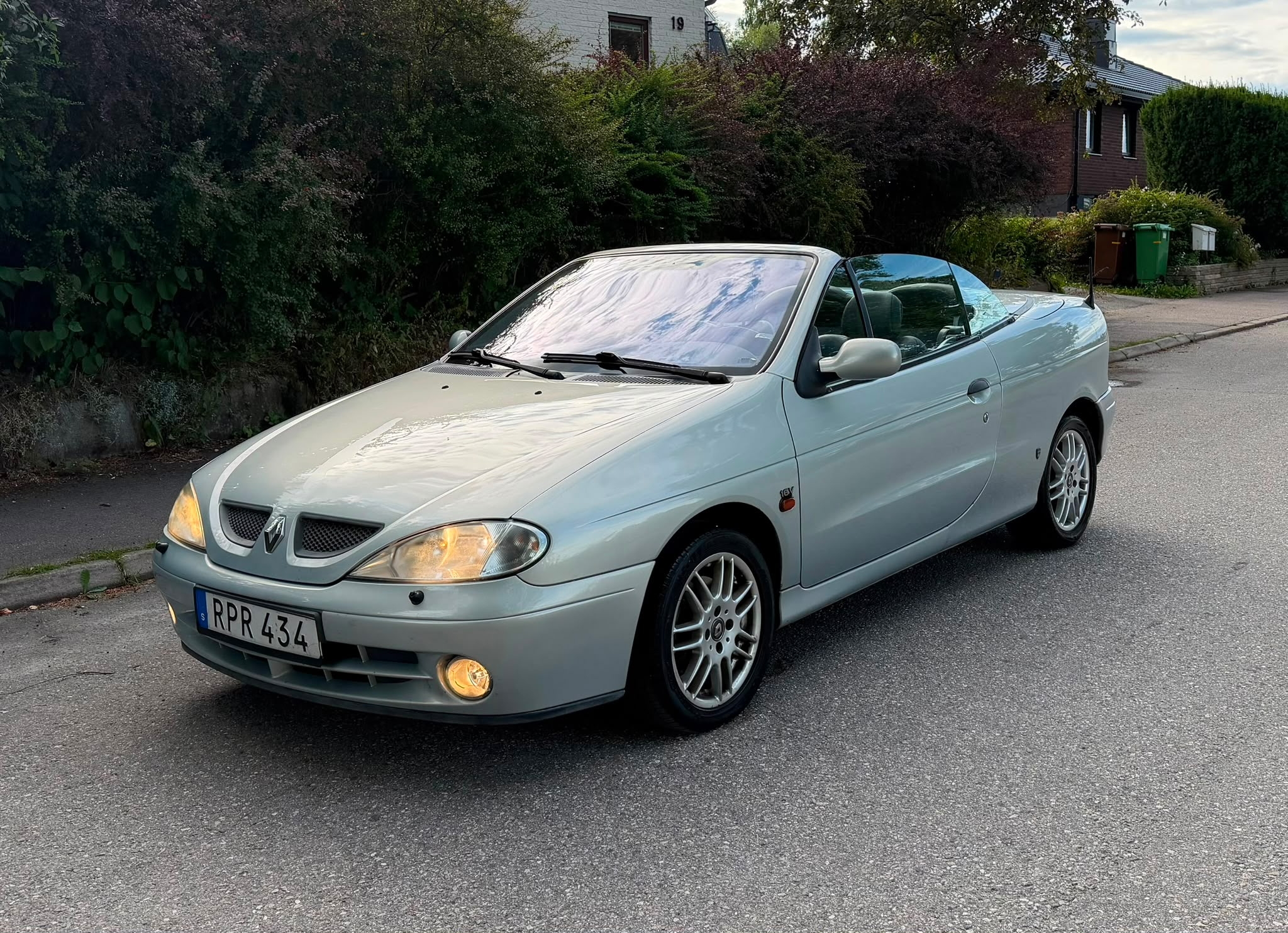 Renault Megane I Cabriolet Karmann 1.6 2000, bild 2/9