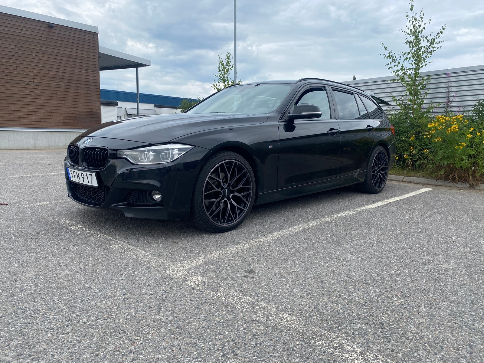 BMW 320