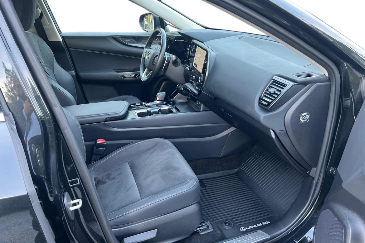 Lexus NX 350h Comfort 242hk Drag P-värm 2025, bild 6/10