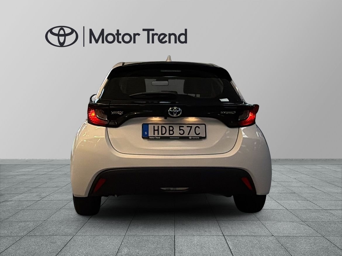 Toyota Yaris 1,5 HYBRID 5D ACTIVE CZ 2023, photo 5/10